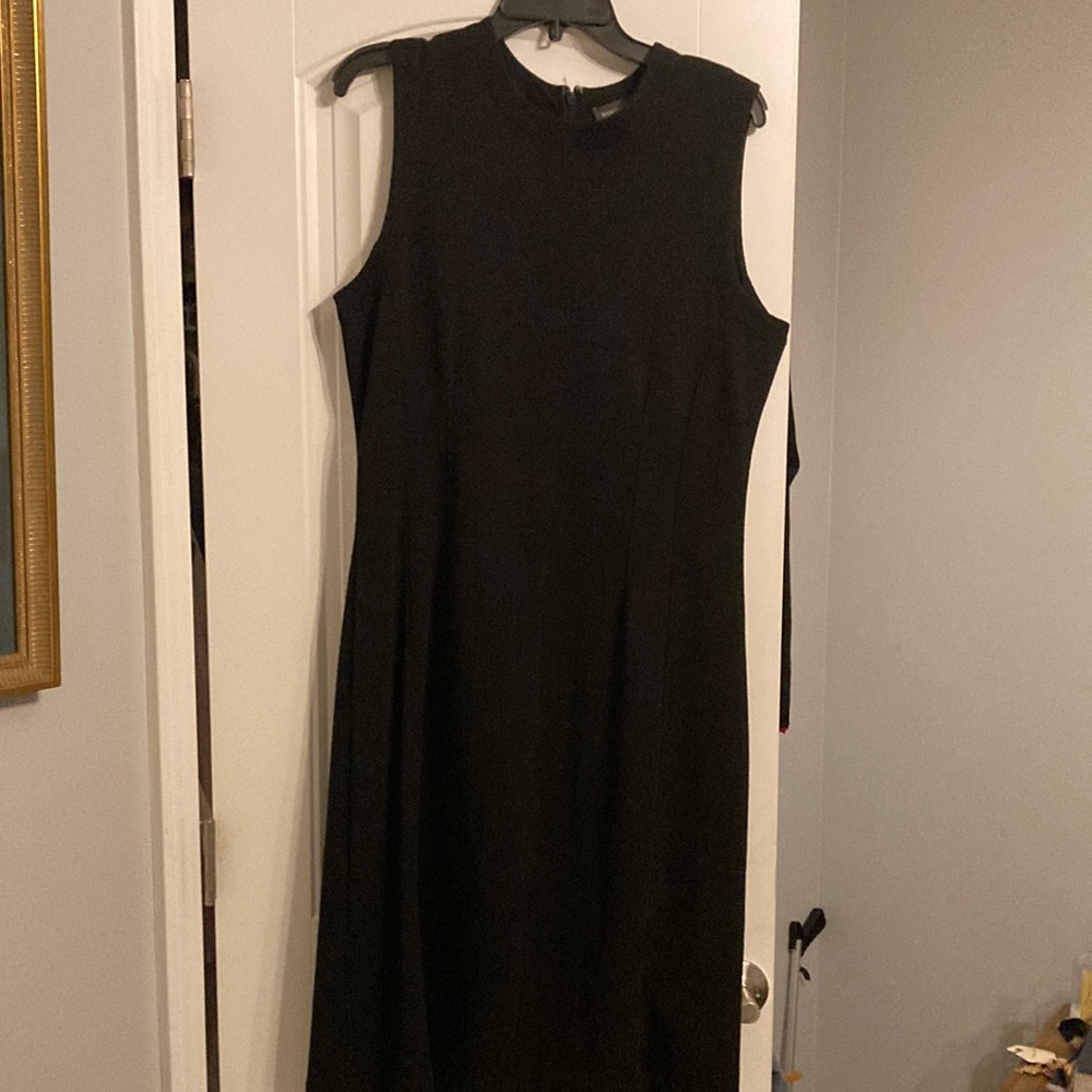 Elegant Black Sleeveless Dress
